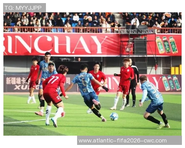 热血沸腾的足球比赛激情对决展现团队精神与个人魅力的完美结合